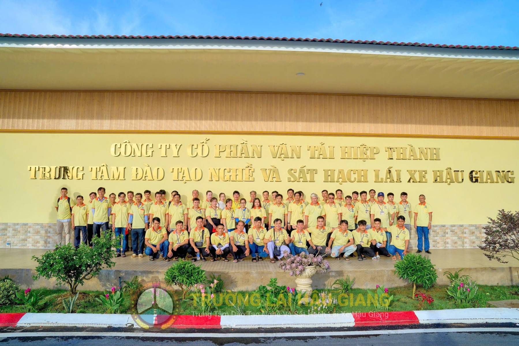 //truonglaihaugiang.superweb.xyz/files/images/Cty%20Hiep%20Thanh%20-%20Truong%20lai%20Hau%20Giang.jpg?v=1.0